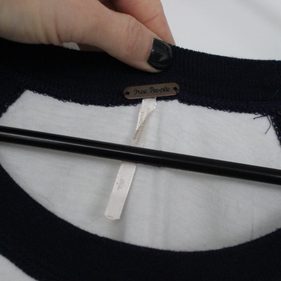 EUC: Free People Crochet Tee. Sz S. FINAL PRICE - Picture 4 of 5